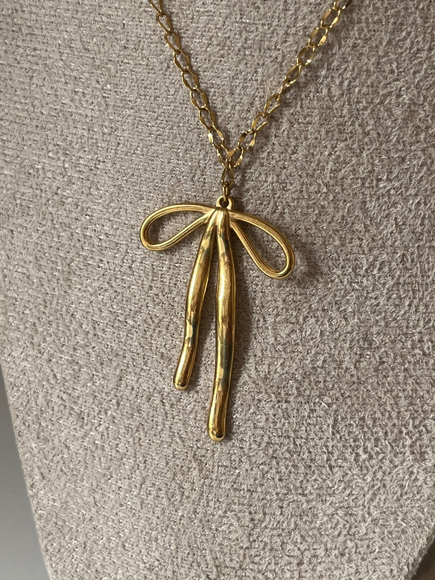 Gold Bow Necklace