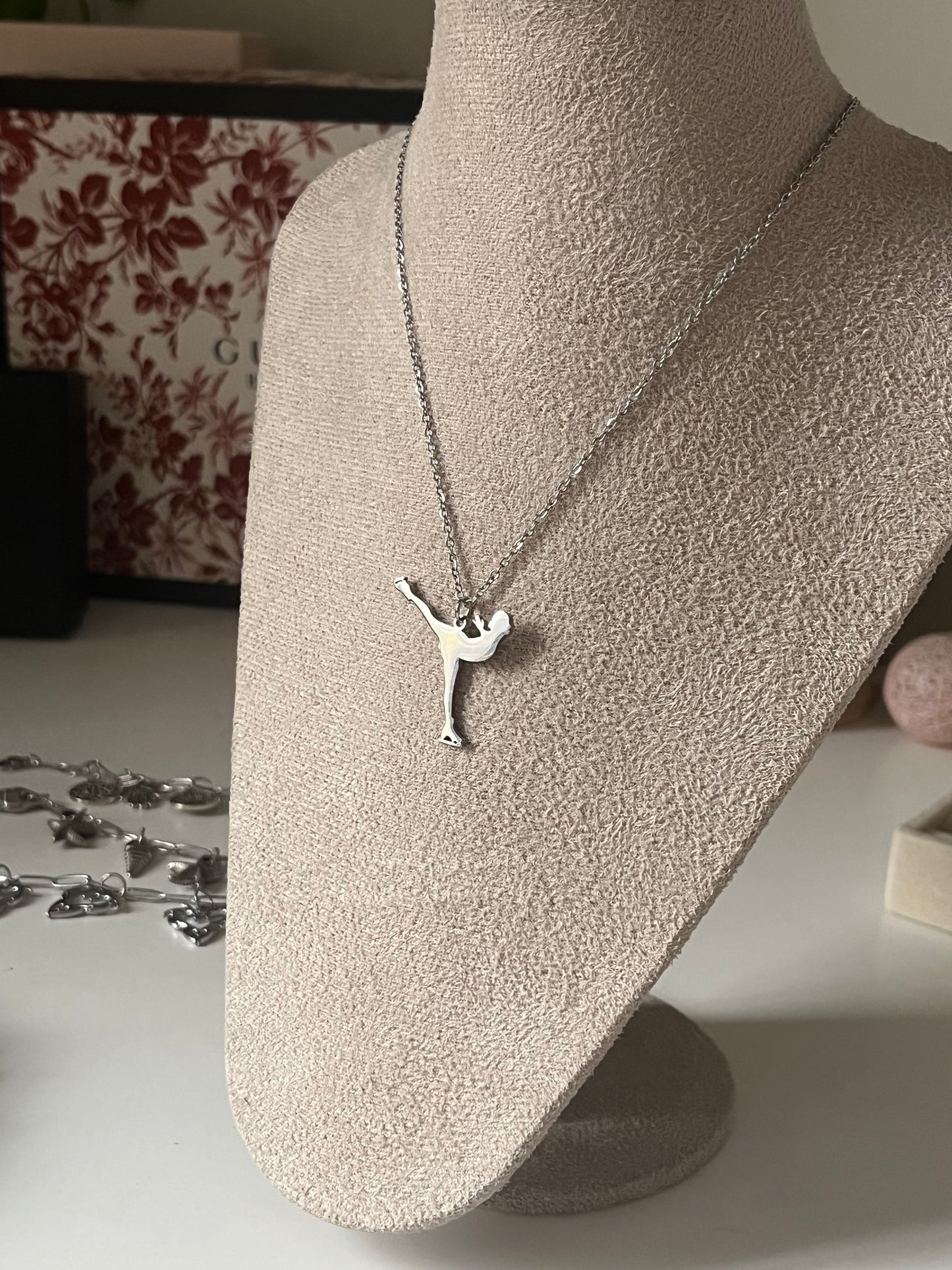 Ice fly necklace