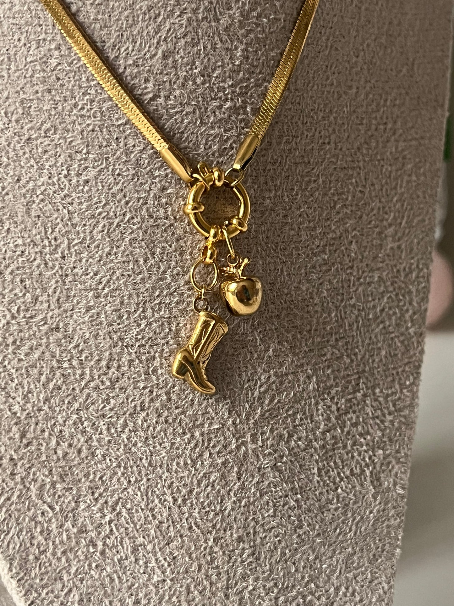 applejack necklace