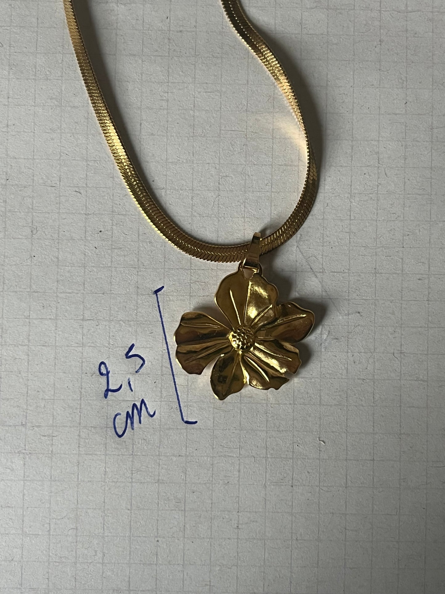 Flower necklace